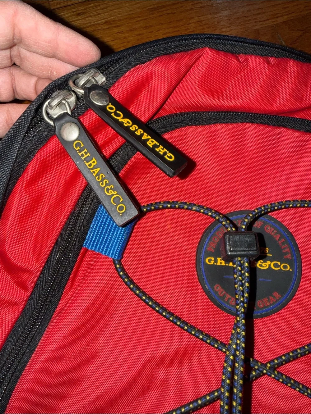 Vintage outdoor daypack from G.H. Bass & Co. a classic tricolor red blue design
